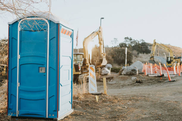 Best Portable toilet rental cost  in Avon Lake, OH