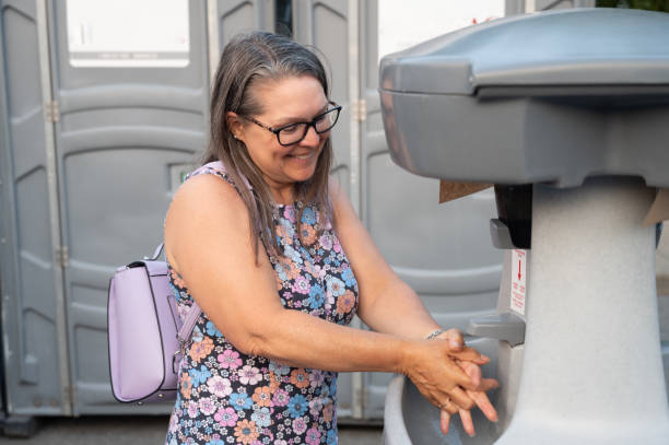 Best Porta potty rental near me  in Avon Lake, OH